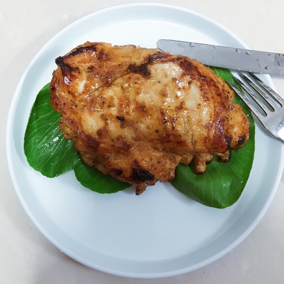 超级入味、快手、简单、方便的新奥尔良口味嫩煎鸡胸