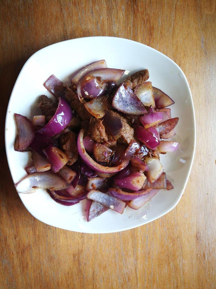 孜然洋葱炒牛肉