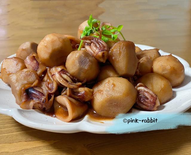 日式家常菜/鱿鱼炖芋头 by pink-rabbit的做法