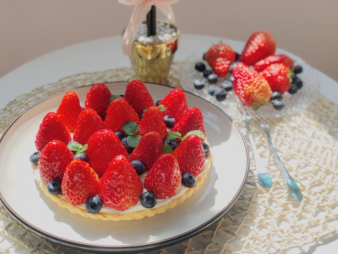生乳酪草莓挞