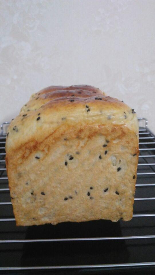 黑芝麻吐司