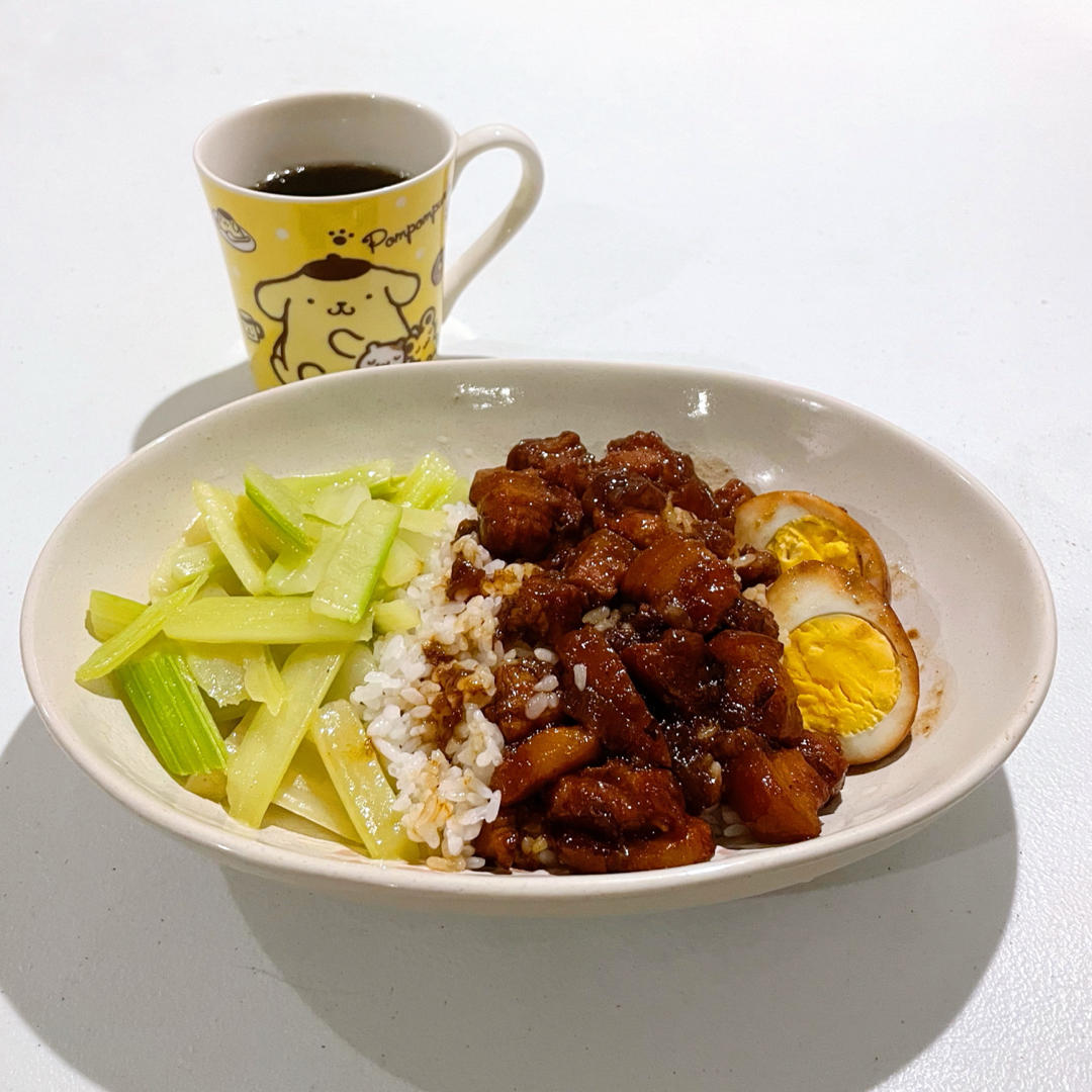 洋葱酥卤肉饭