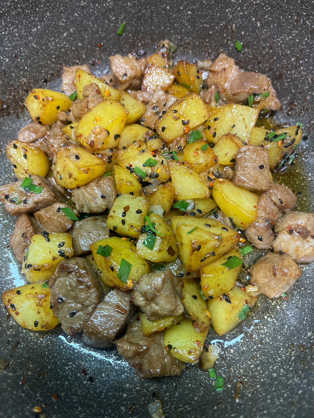 香辣孜然土豆牛肉粒，这么做巨巨巨好吃！！
