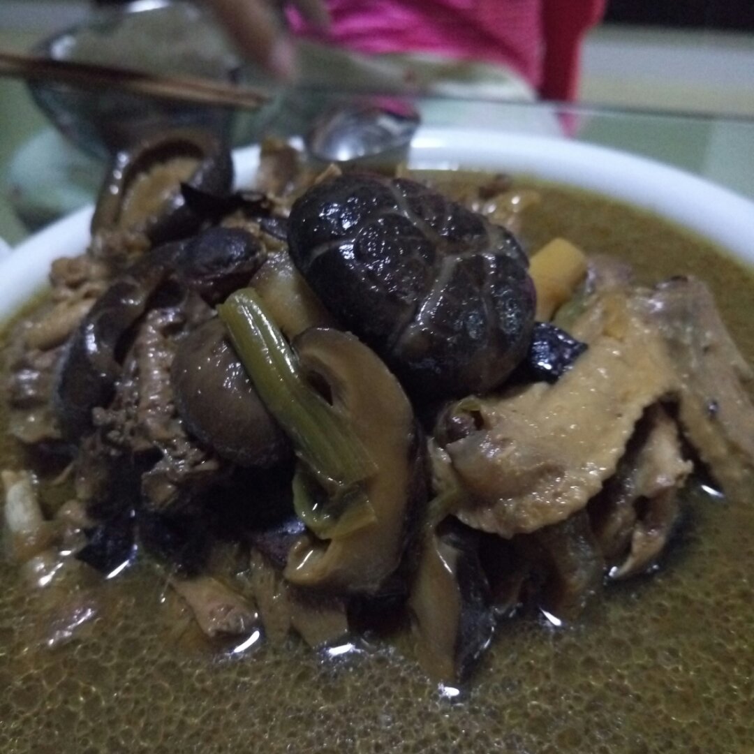 小鸡炖蘑菇