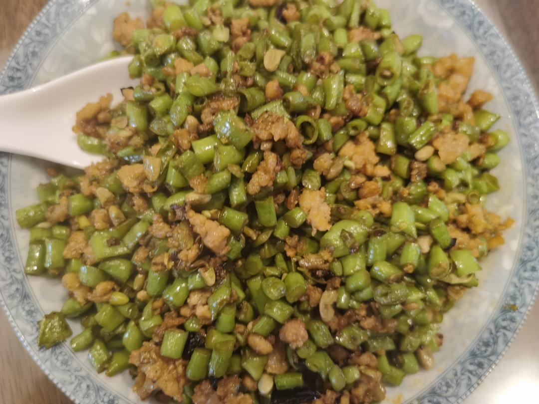 肉沫豆角下饭菜