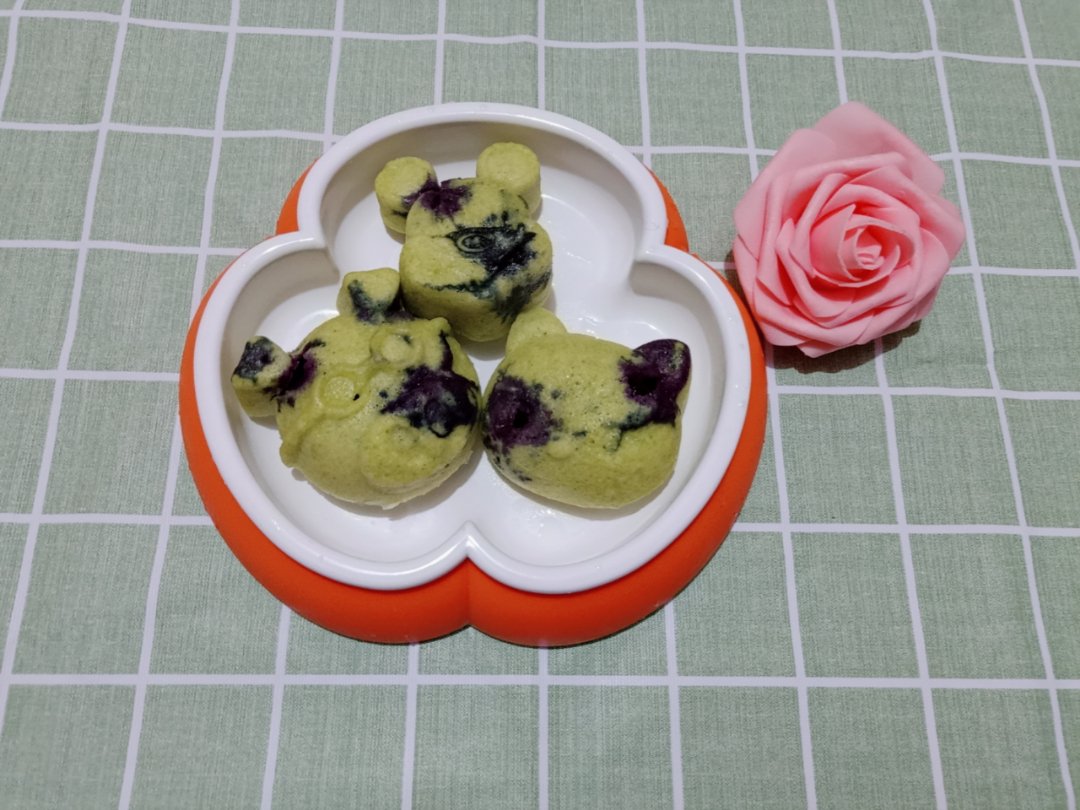 豌豆蓝莓爆浆糕 宝宝辅食食谱
