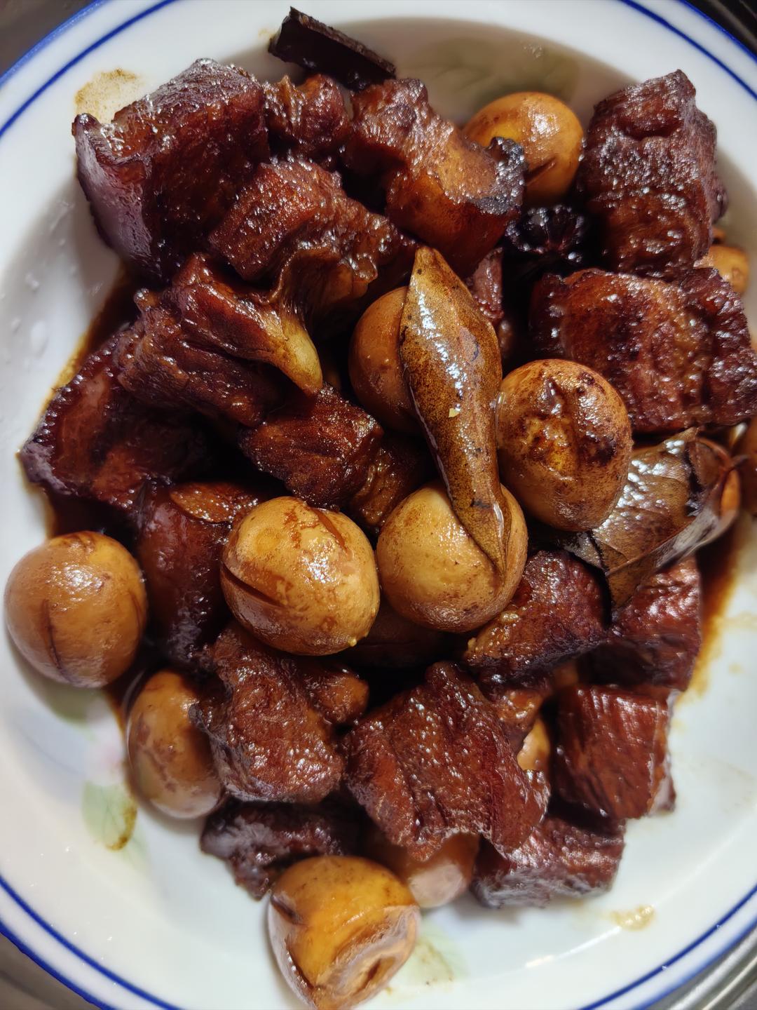 今天这个鹌鹑蛋红烧肉 简直不要太下饭了