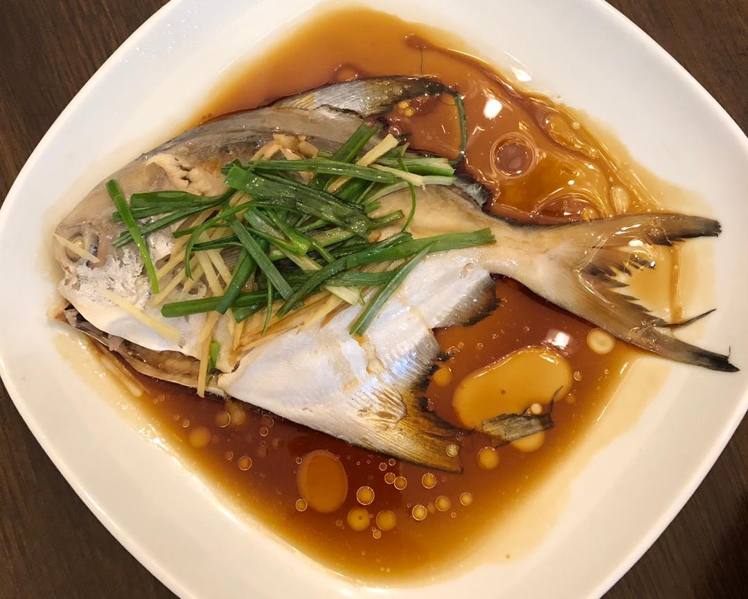 清蒸金鯧魚(yú)