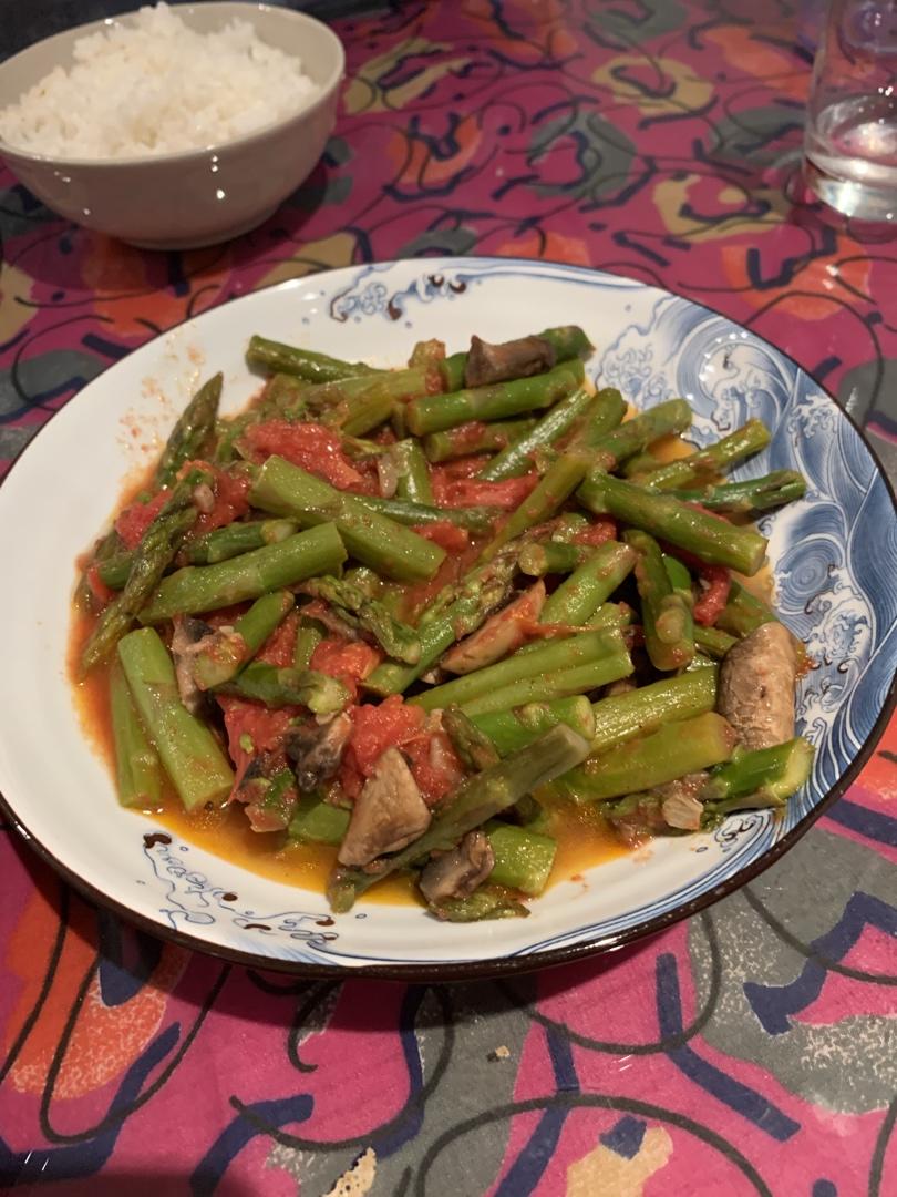 草菇芦笋番茄炒素