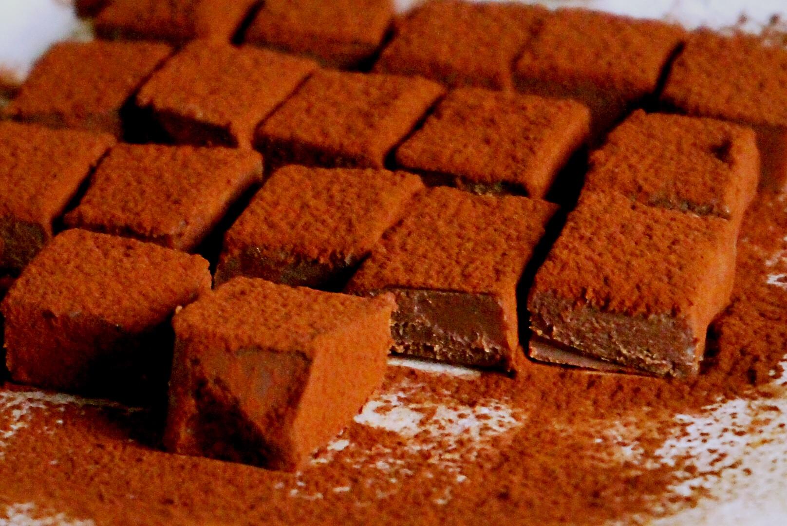 入口即化的丝滑生巧克力的做法