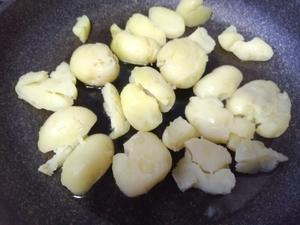 孜然小土豆~~土豆这样做胜过烧烤小肉串的做法 步骤3
