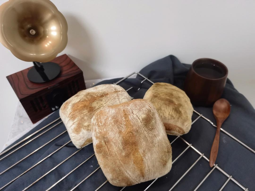 恰巴塔面包  Ciabatta