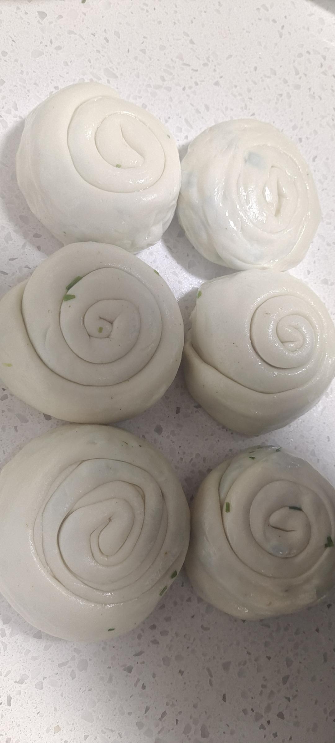 家常葱油饼 柔软多层 凉了也不硬 附细节视频详解