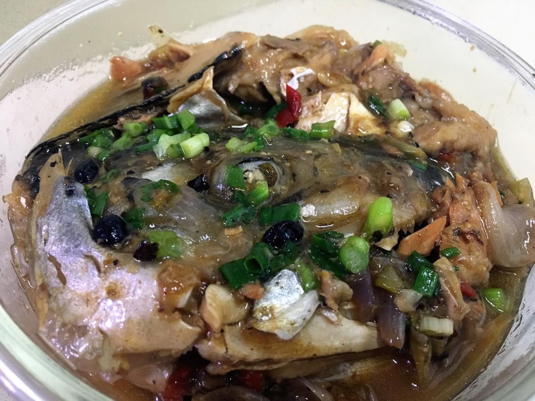 砂锅焗三文鱼头