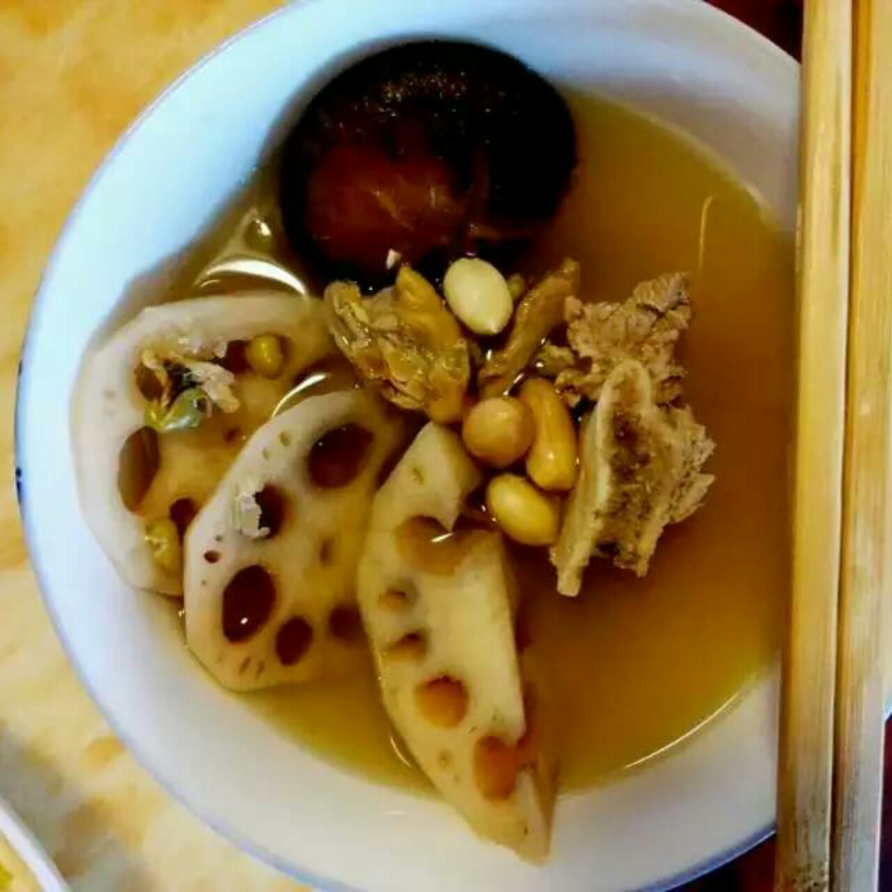 莲藕排骨汤