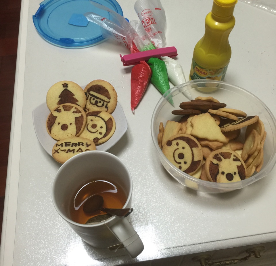 超简单！好吃又平整的糖霜饼干底的做法（附贴心小提示哦）