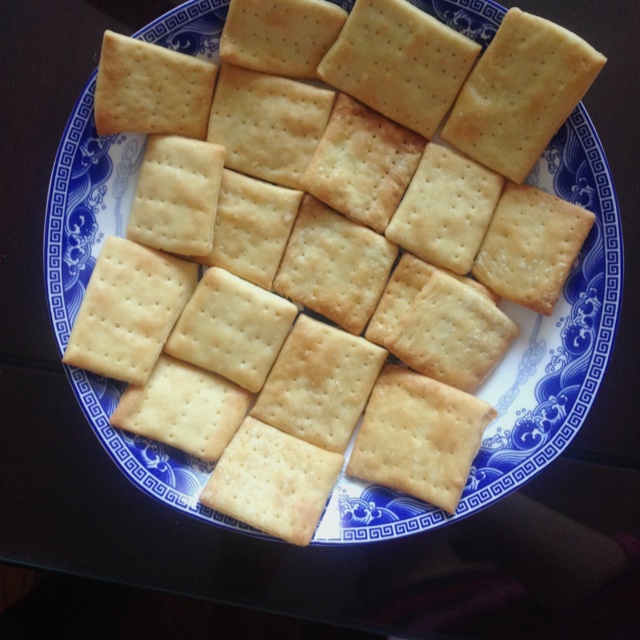 高钙奶盐苏打饼干