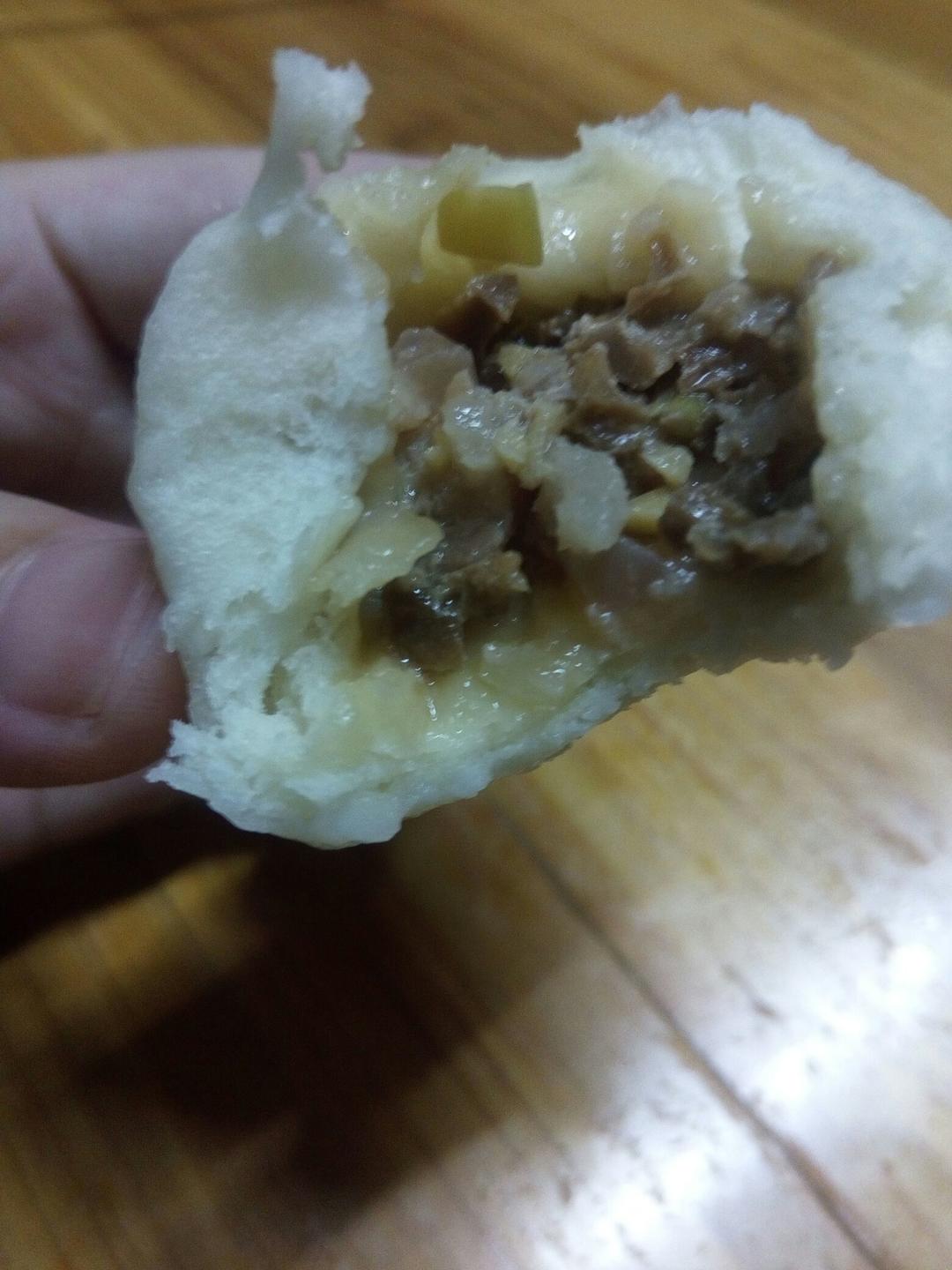 酱肉冬瓜包子Steamed Dumplings Pork & Mellon