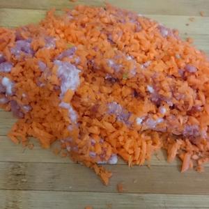 胡萝卜肉丸面的做法 步骤2