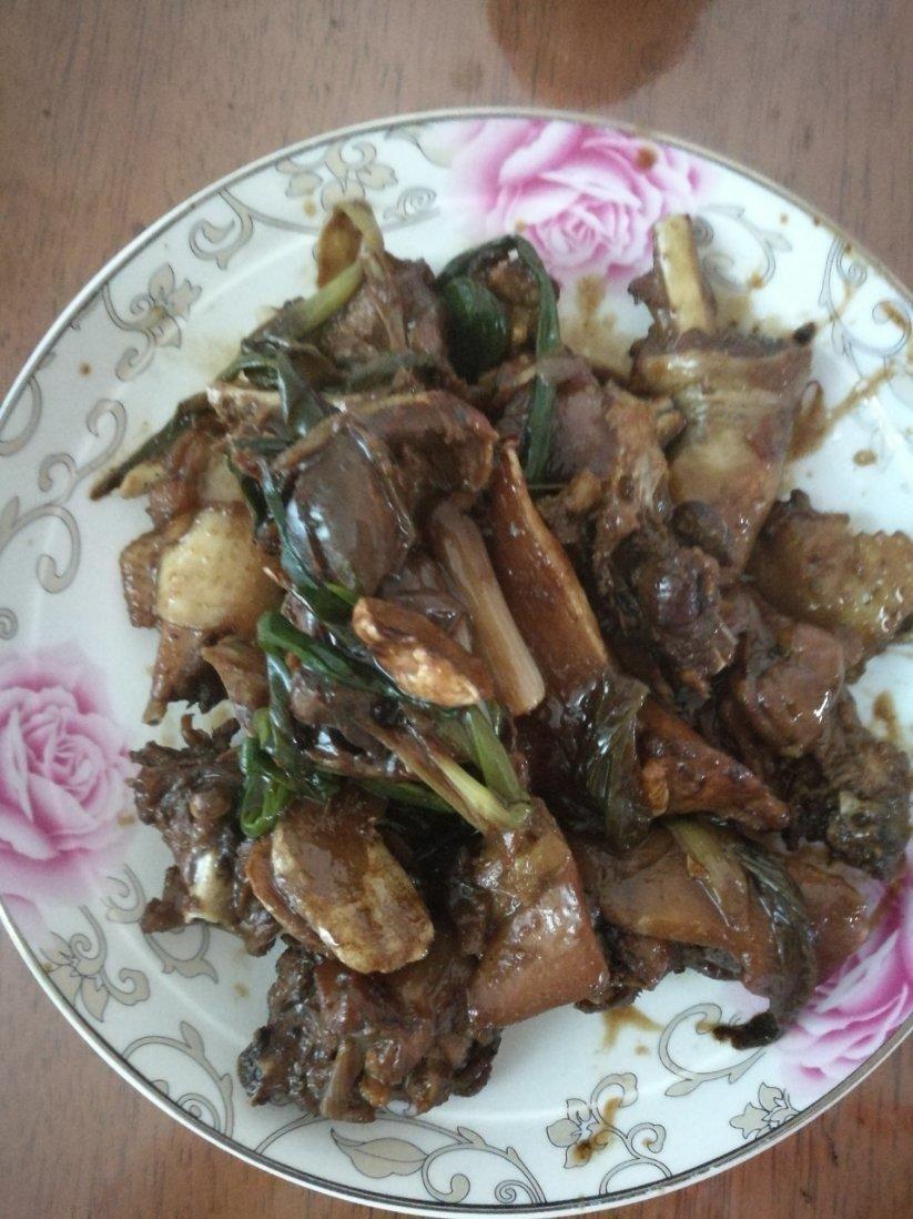 厨师长教你：“姜葱炒鸡”的家常做法，色香味俱全，赶紧收藏吧