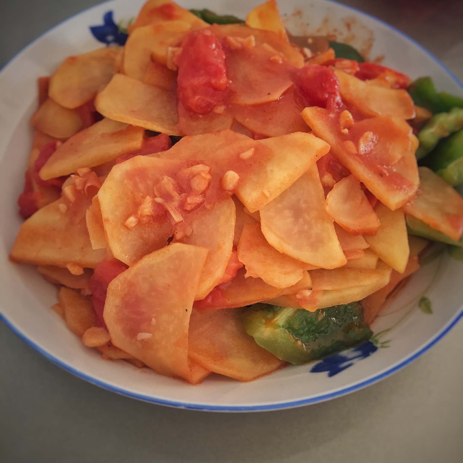青椒番茄土豆片