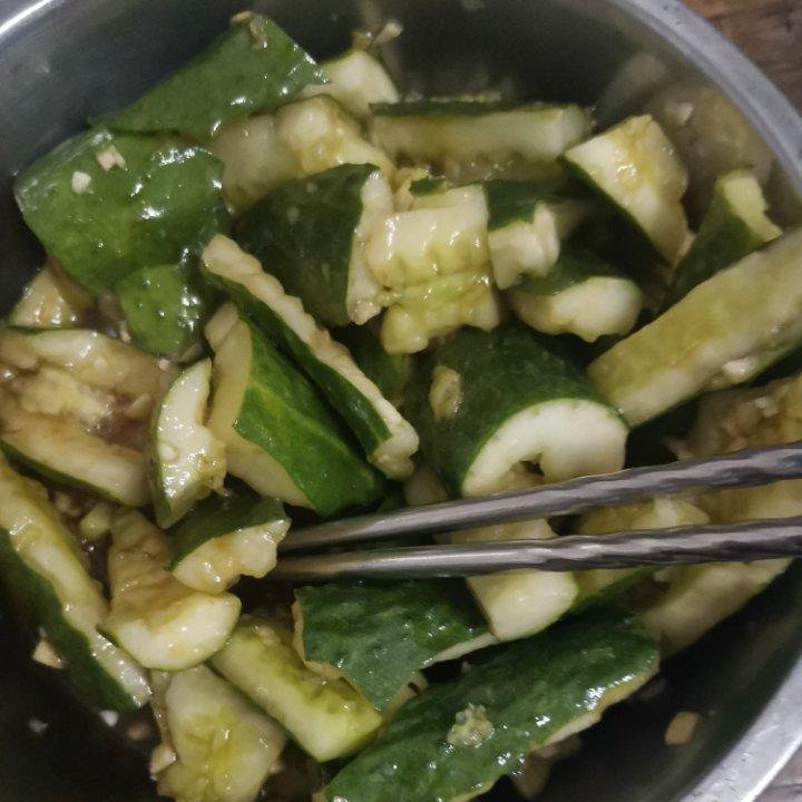 赞不绝口拍黄瓜🥒