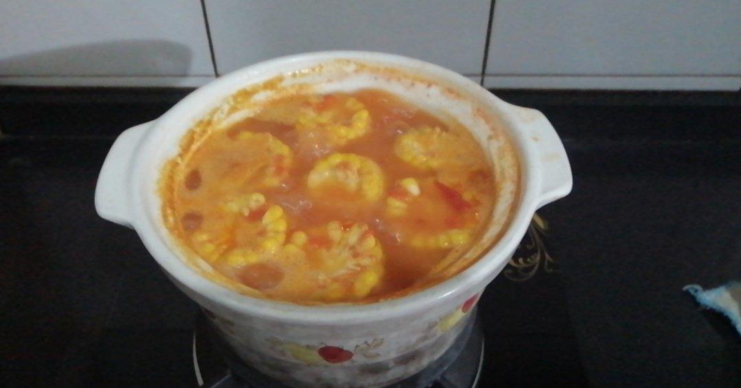 番茄土豆玉米排骨汤