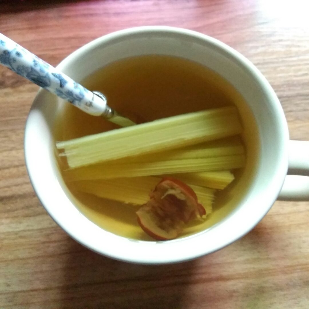 甘蔗红枣桂圆甜汤