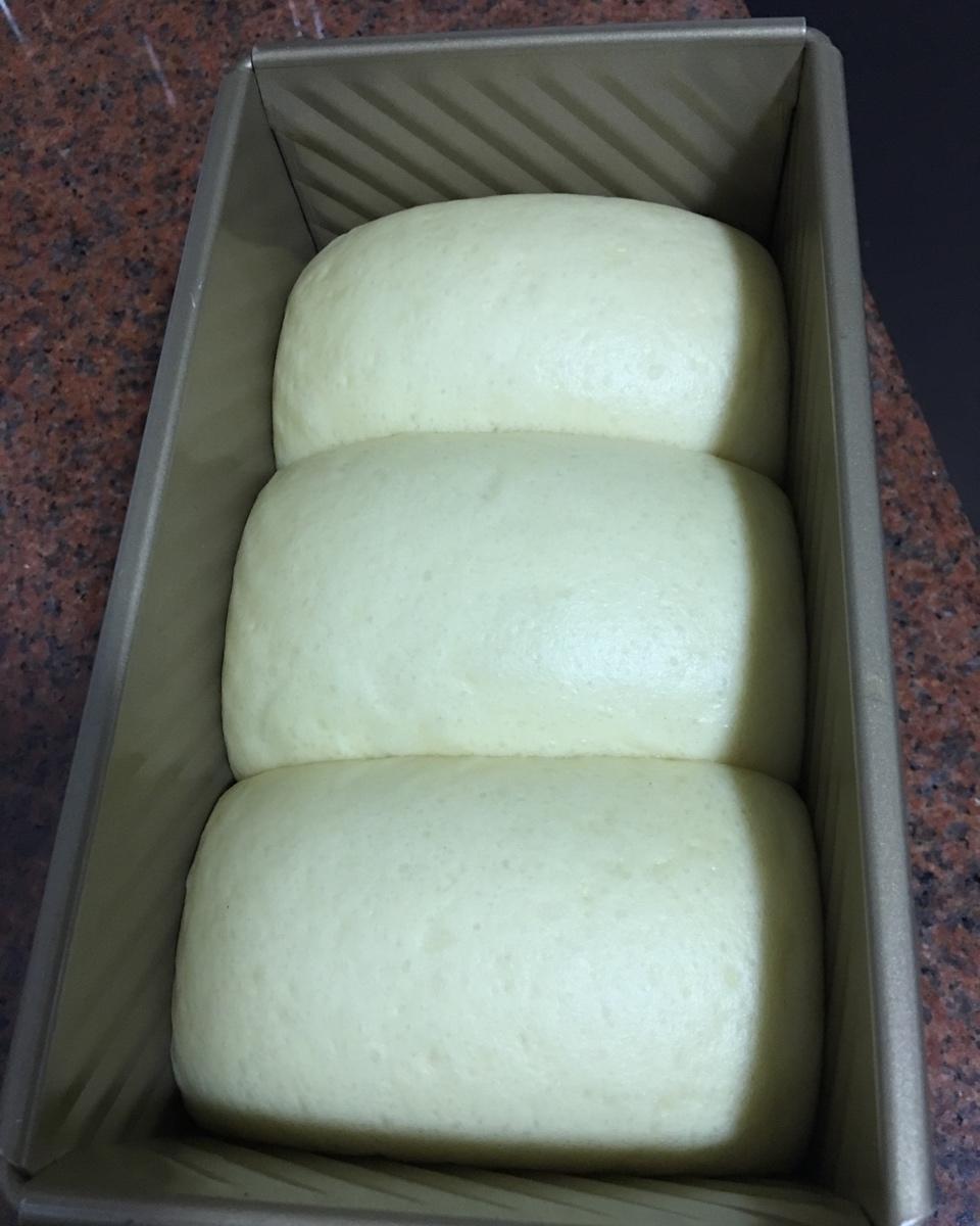 吐司，奶香手撕面包，超级香浓