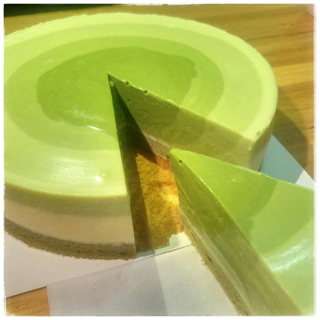 渐变抹茶慕斯蛋糕：我Amanda带着既美又作的抹茶甜点又来了！【曼食慢语】