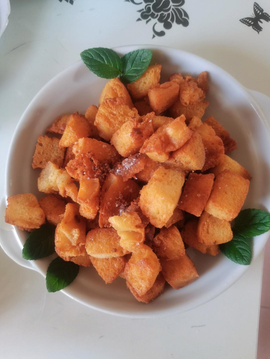 剩馒头的春天——西红柿🍅炒馒头丁