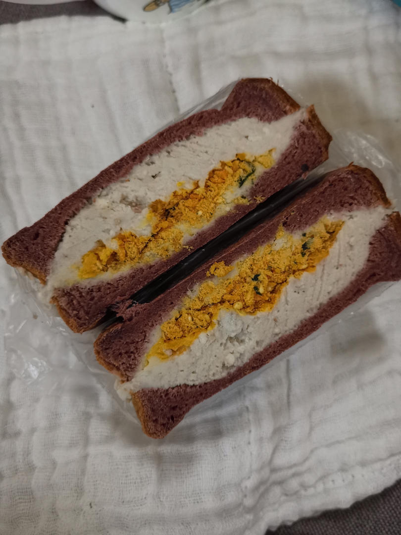 黑米鲜奶吐司