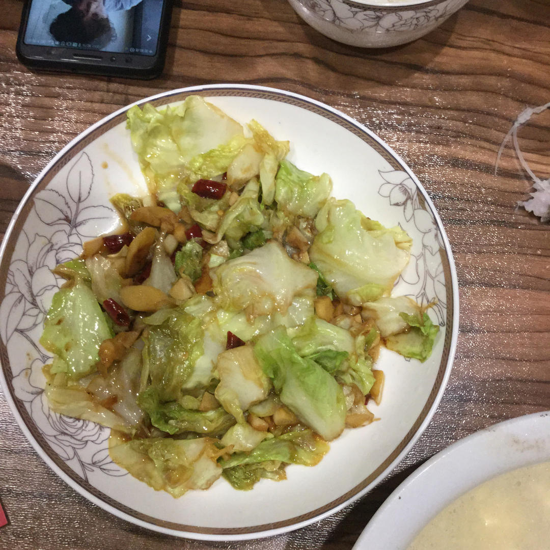 阿婆手撕包菜