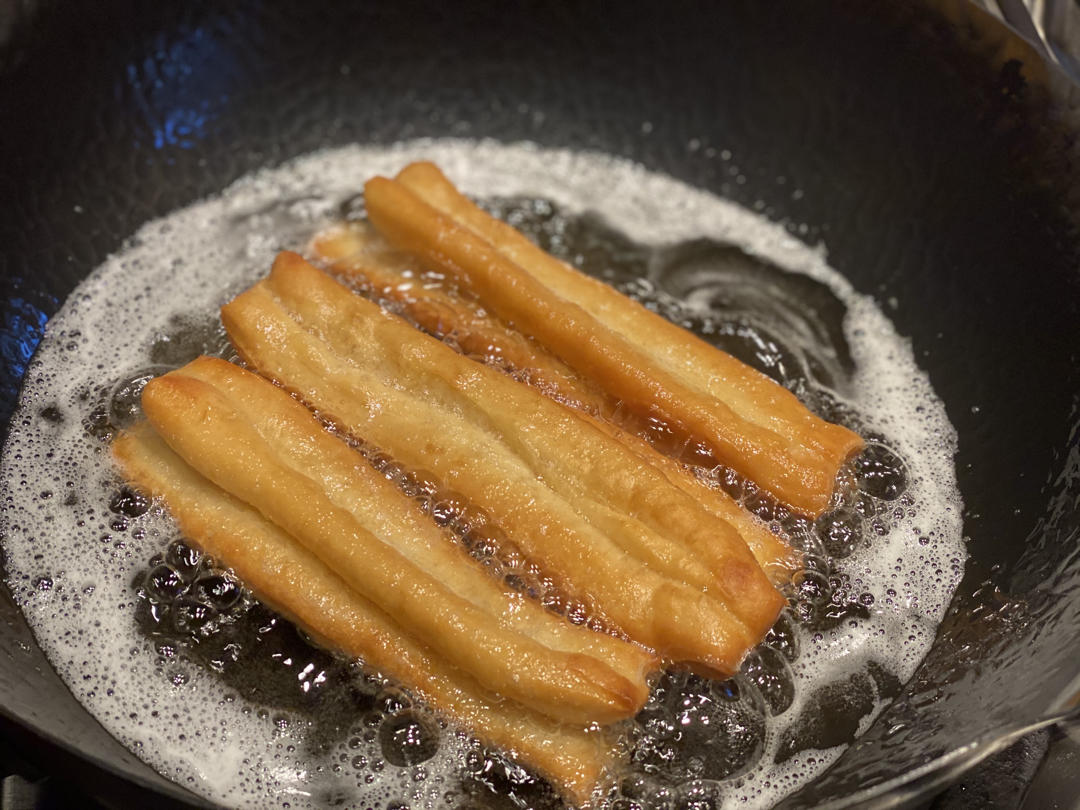 零失败油条（油饼麻花万能面团）