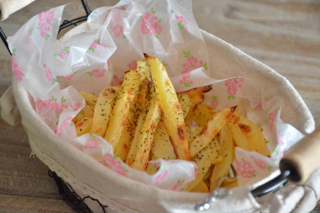 欧芹海盐烤薯条Chips with Parsley Salt——北鼎烤箱食谱