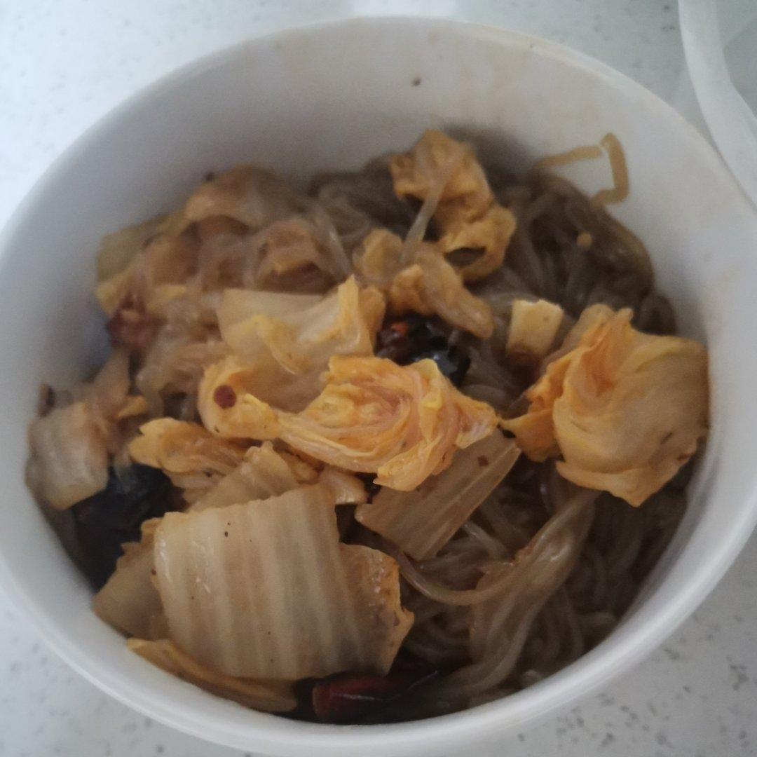 白菜炖酸辣红薯粉