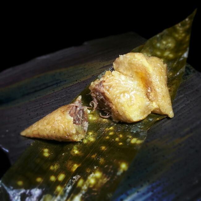 绿豆蛋黄肉粽的做法