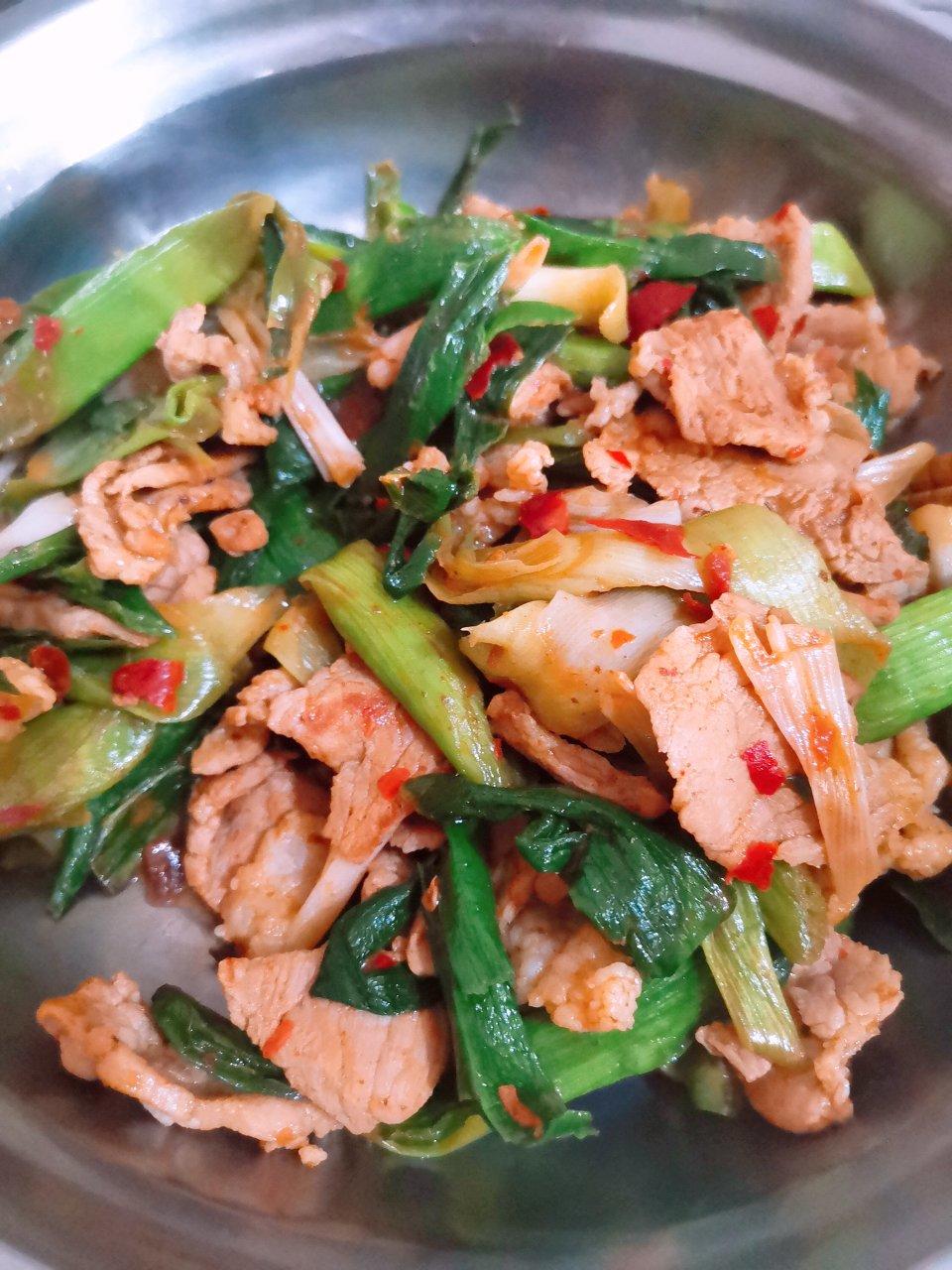 超级下饭的蒜苗炒肉，零失败