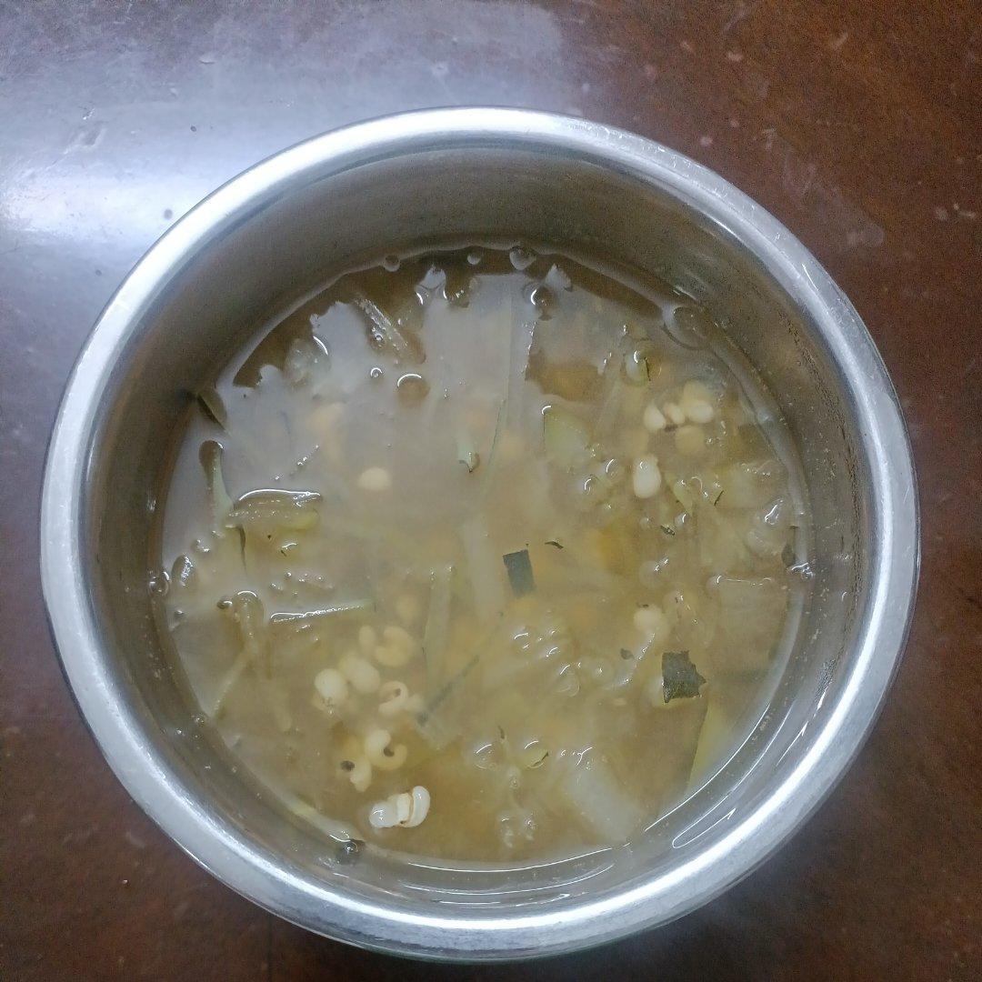 冬瓜薏米水（夏季祛湿佳饮）