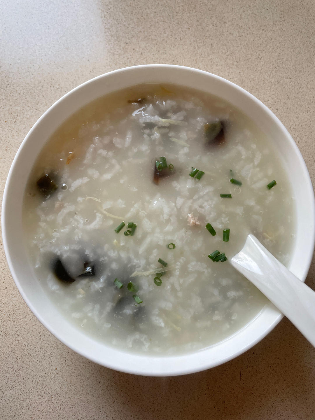 十五分钟快手之香滑皮蛋瘦肉粥(附五分钟电饭煲电压力锅更快捷方法)