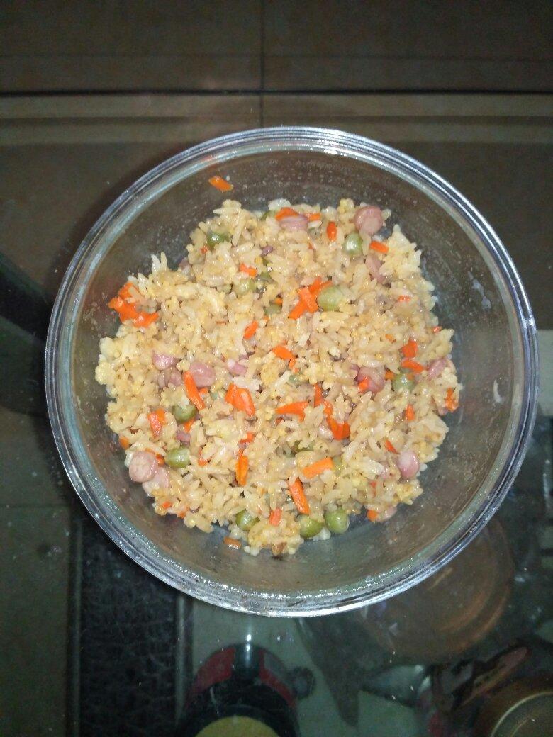 懒人必备～电饭煲腊肠焖饭