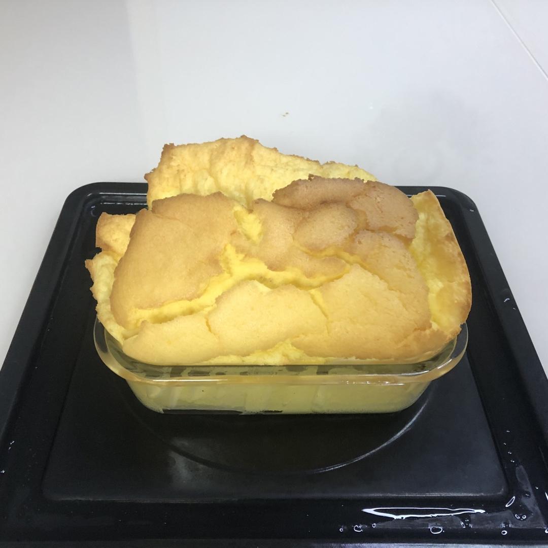 不开裂不回缩不掉皮的酸奶水浴法蛋糕