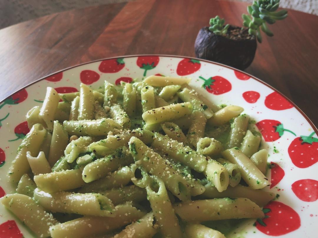 意大利面的青酱Pesto