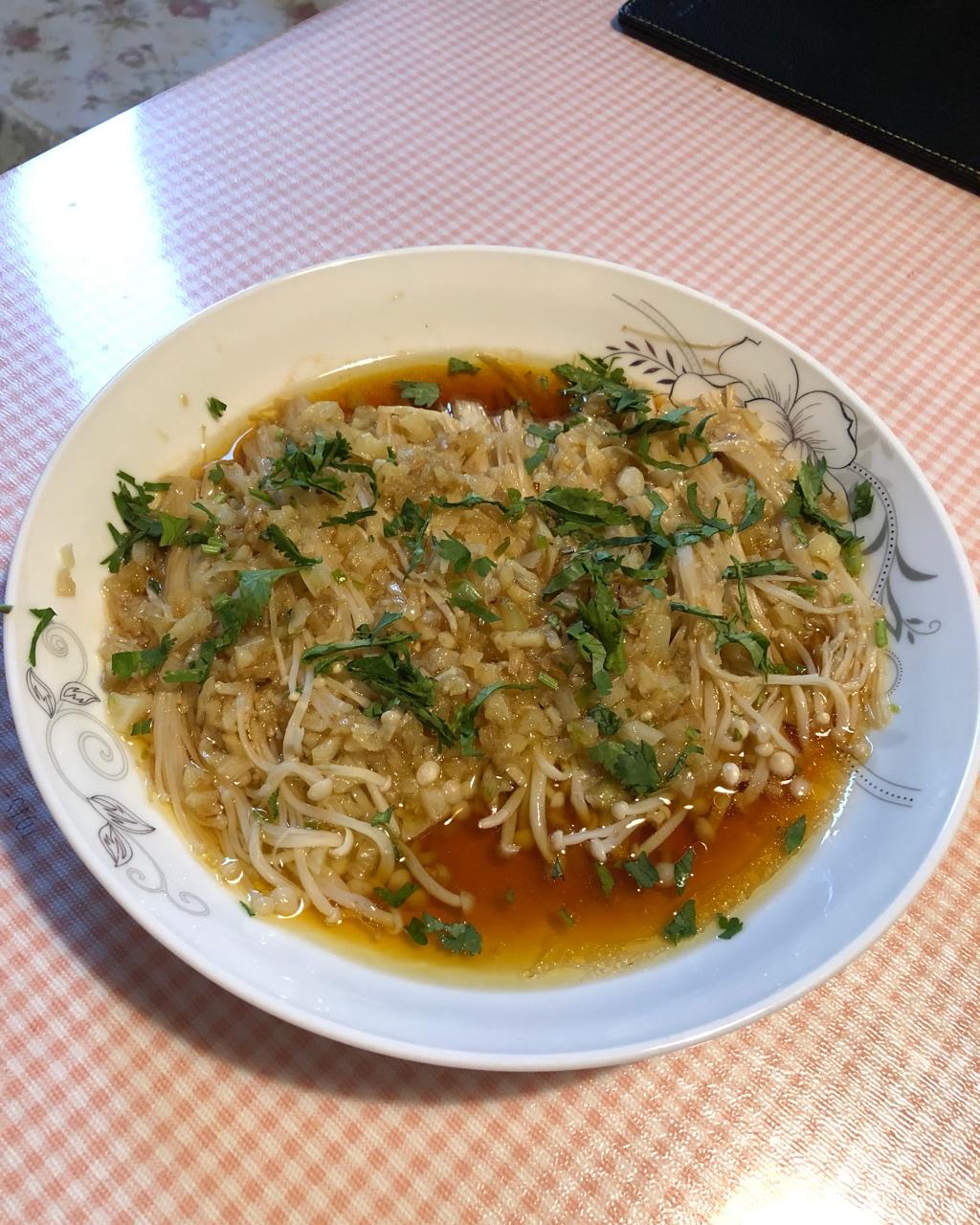 蒜蓉蒸金针菇