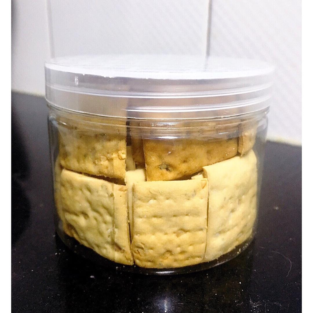 低卡减肥无油无糖全麦梳打饼干