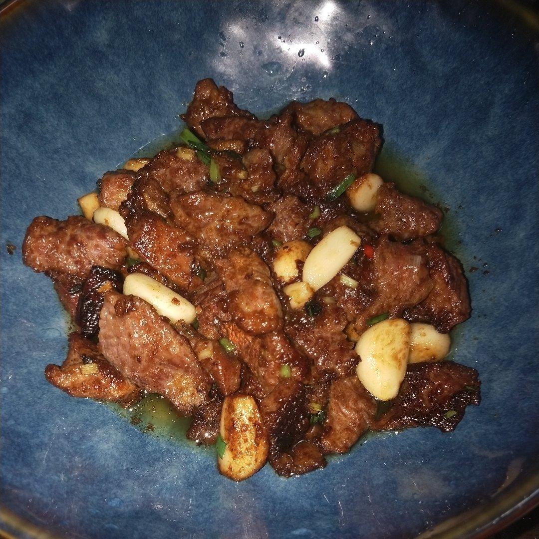 黑蒜子牛肉粒
