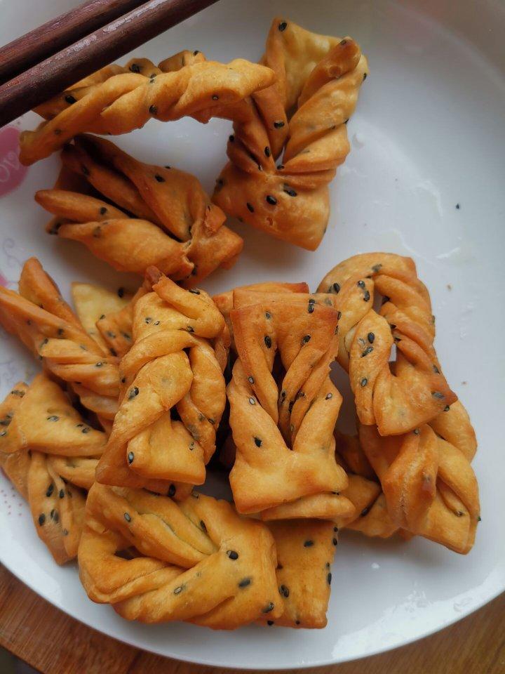 过年小食炸小果（焦叶）