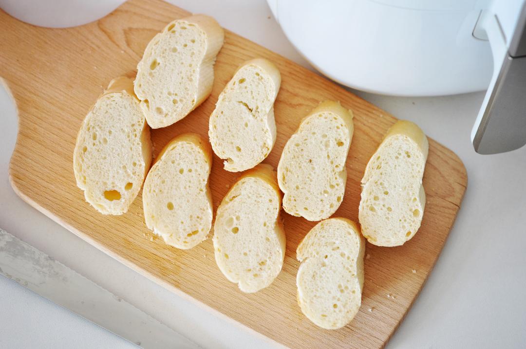 意式香草起司烤面包的做法 步骤2