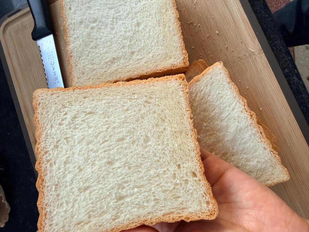 鲜奶牧场吐司制作揭秘，绵密的吐司谁不爱啊
