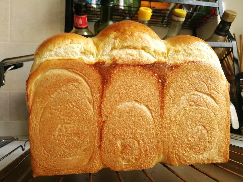 吴克己大师的手撕炼乳吐司